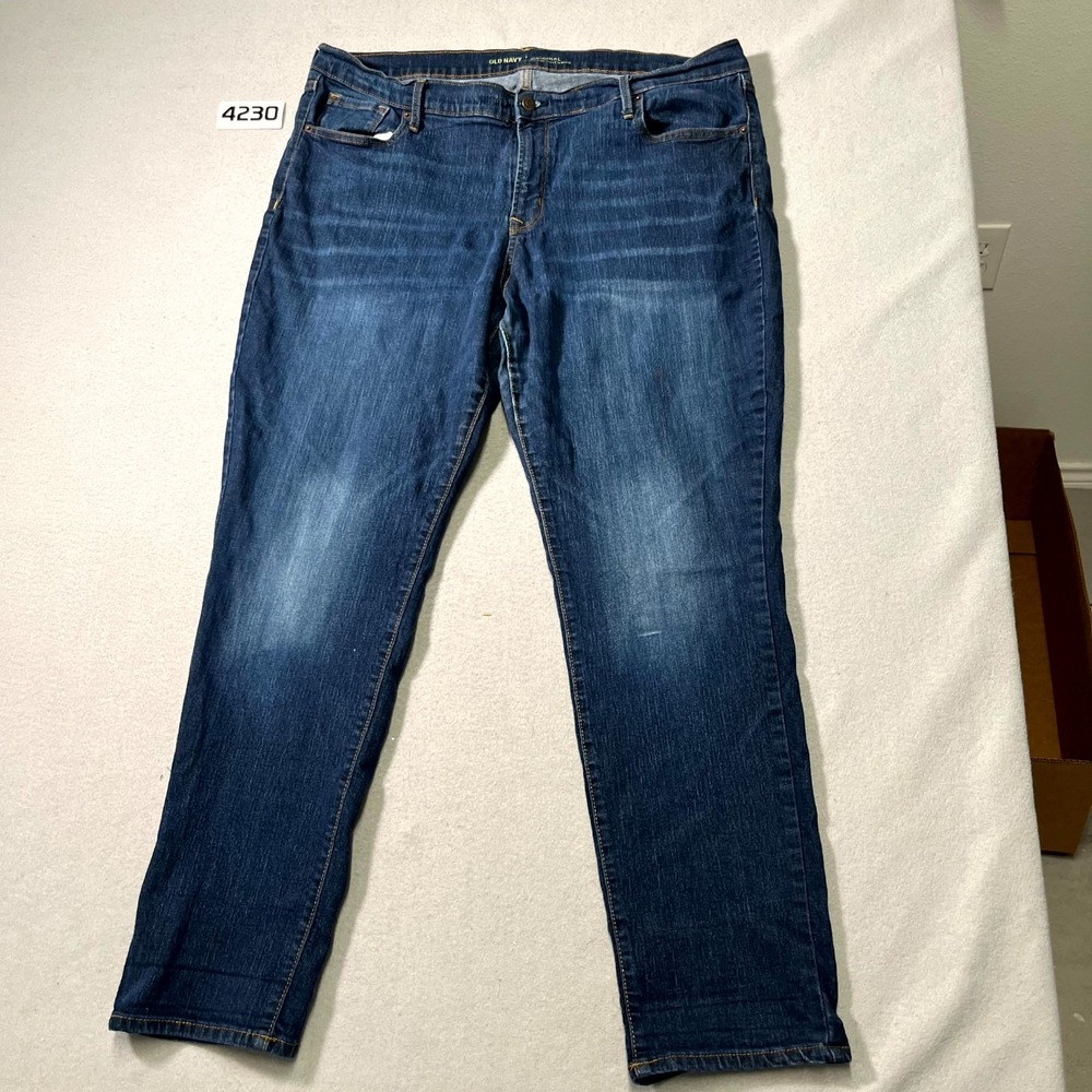 Old Navy Jeans Womens 18 Blue Denim Medium Wash Mid Rise Original Straight Leg